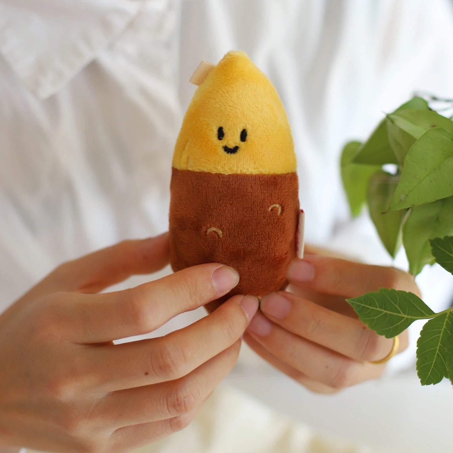 Daily White | Sweet Potato Plush Charm