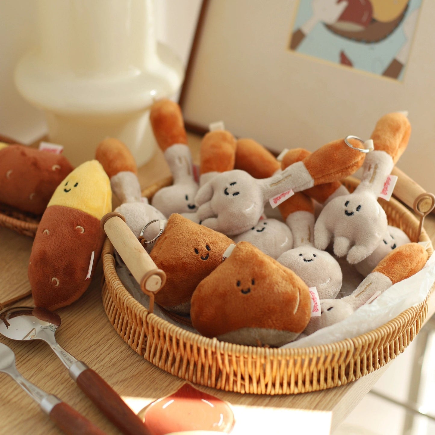 Daily White | Chestnut Plush Charm